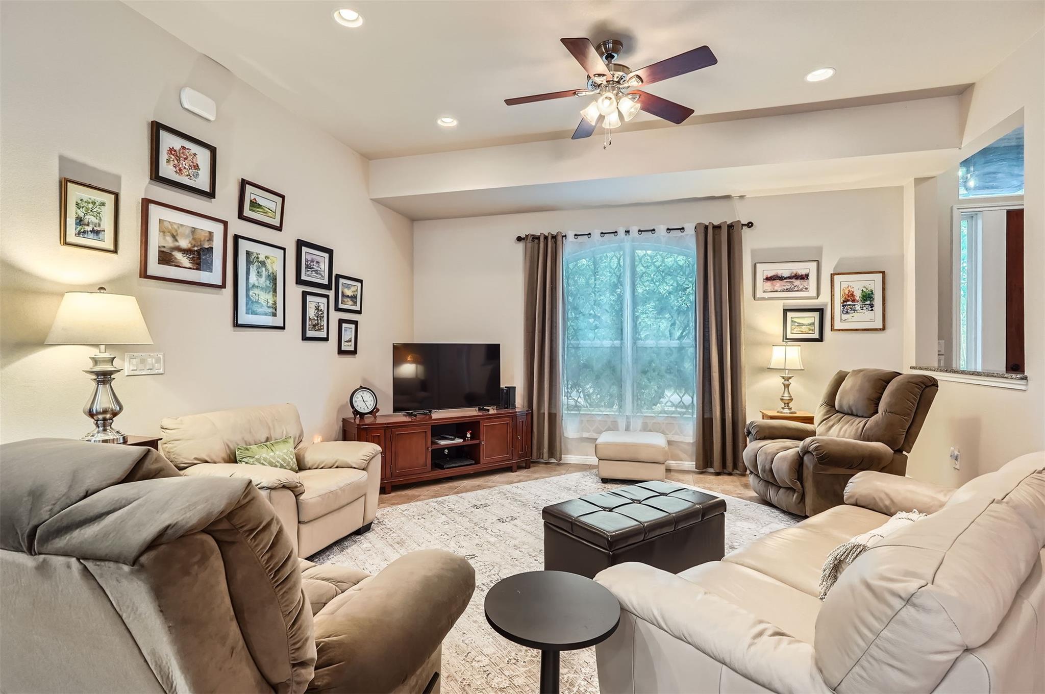5501 Hitching Post Lago Vista TX 78645