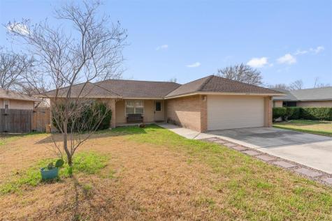 2054 Bentwood Drive New Braunfels TX 78130