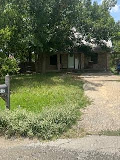 1017 W 3rd Street W Taylor TX 76574