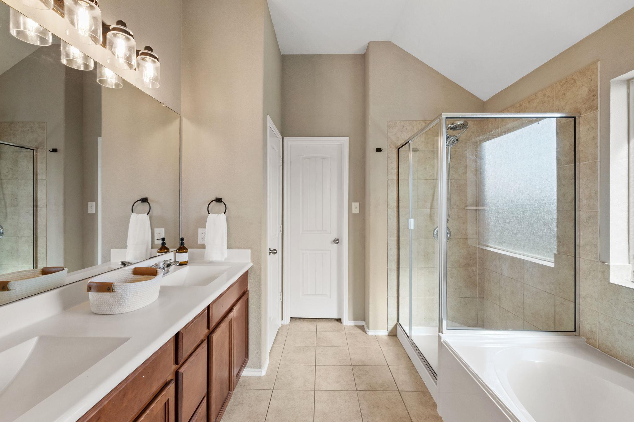 482 Travertine Trail Buda TX 78610