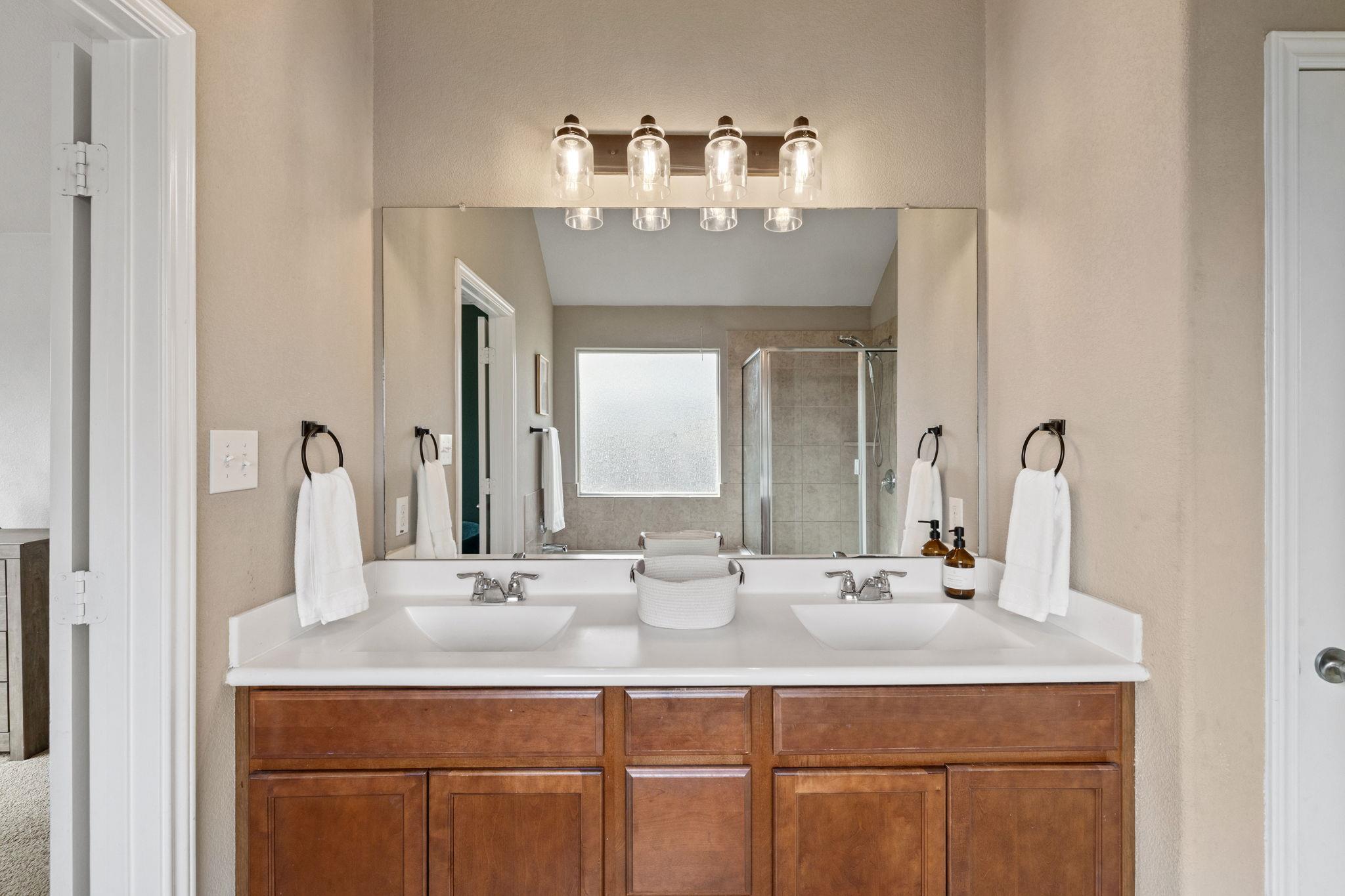 482 Travertine Trail Buda TX 78610