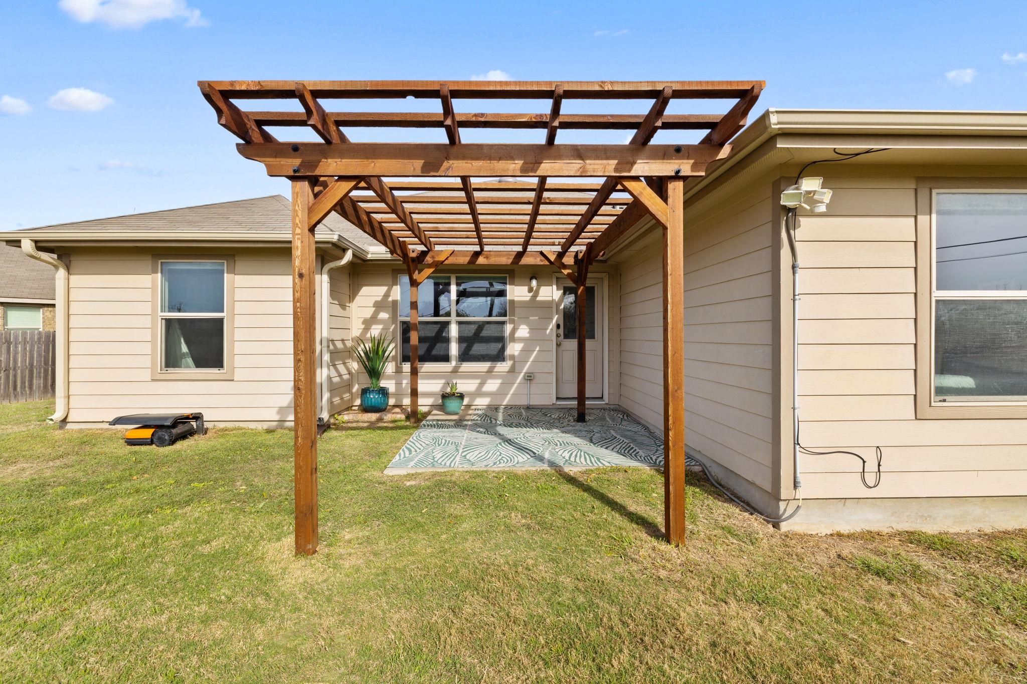 482 Travertine Trail Buda TX 78610