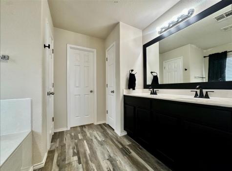 417 Bandara Woods Boulevard Elgin TX 78621