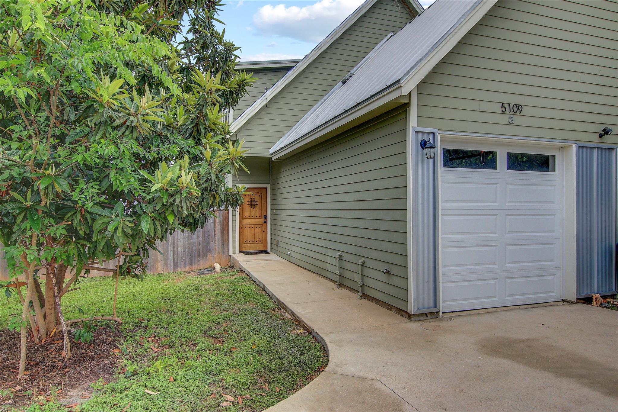5109 Lott Avenue Austin TX 78721