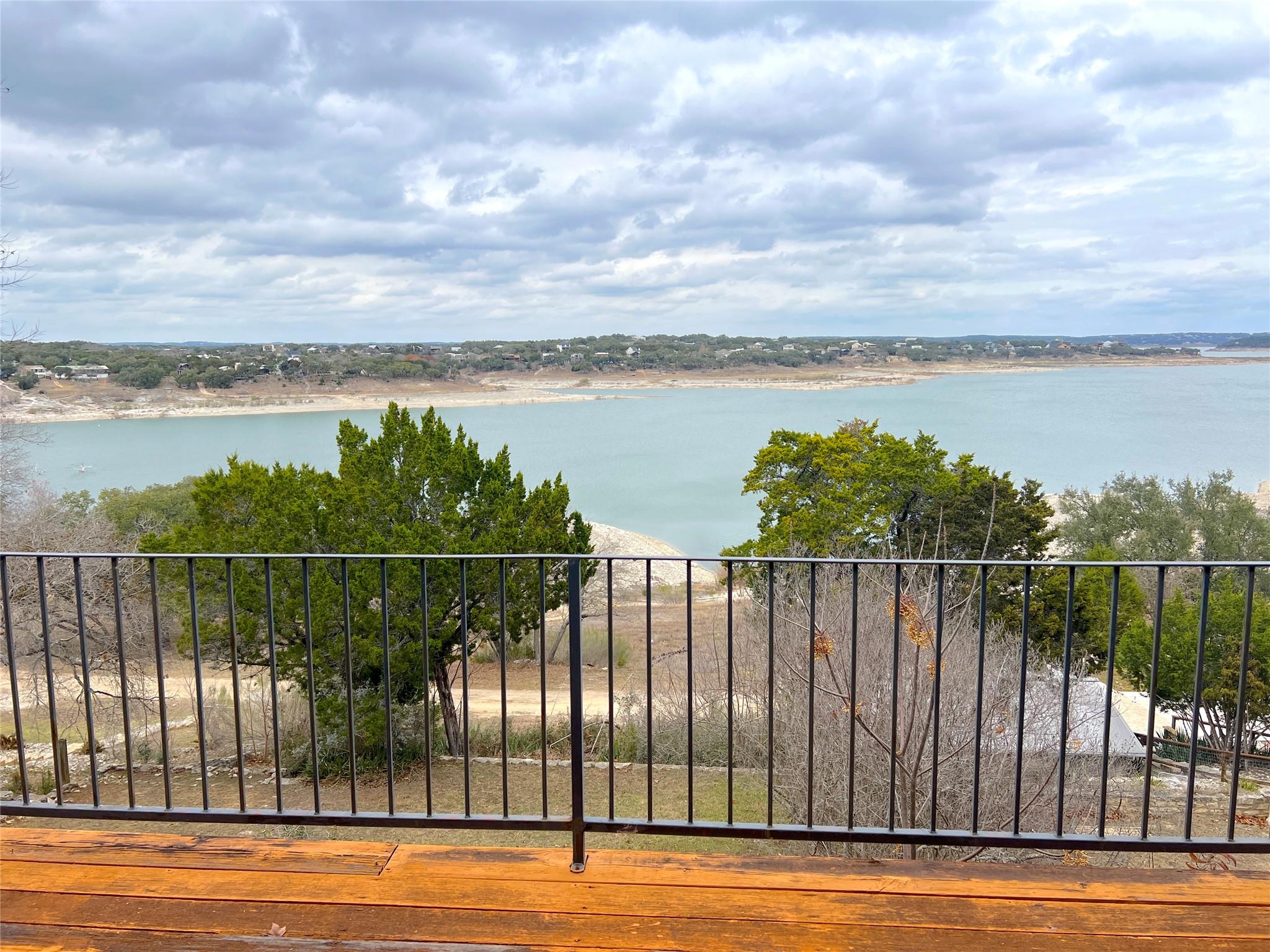 937 Hillcrest Forest Canyon Lake TX 78133