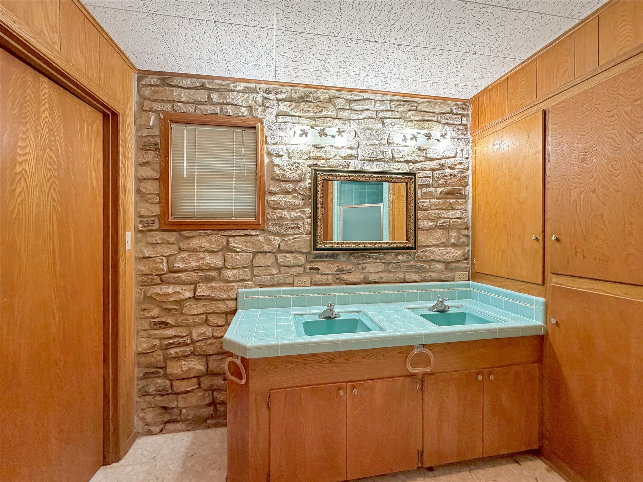 937 Hillcrest Forest Canyon Lake TX 78133
