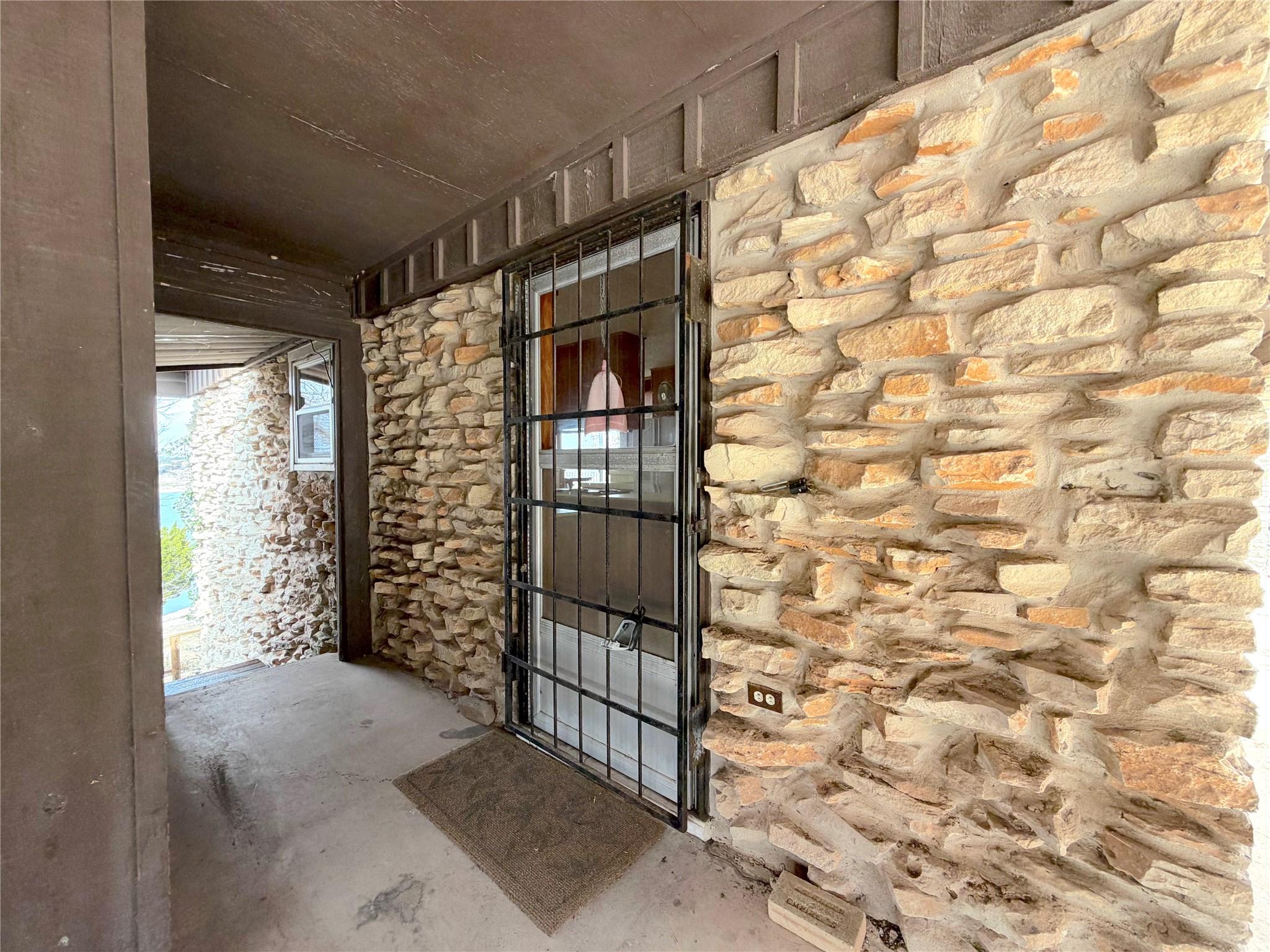 937 Hillcrest Forest Canyon Lake TX 78133