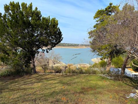 937 Hillcrest Forest Canyon Lake TX 78133