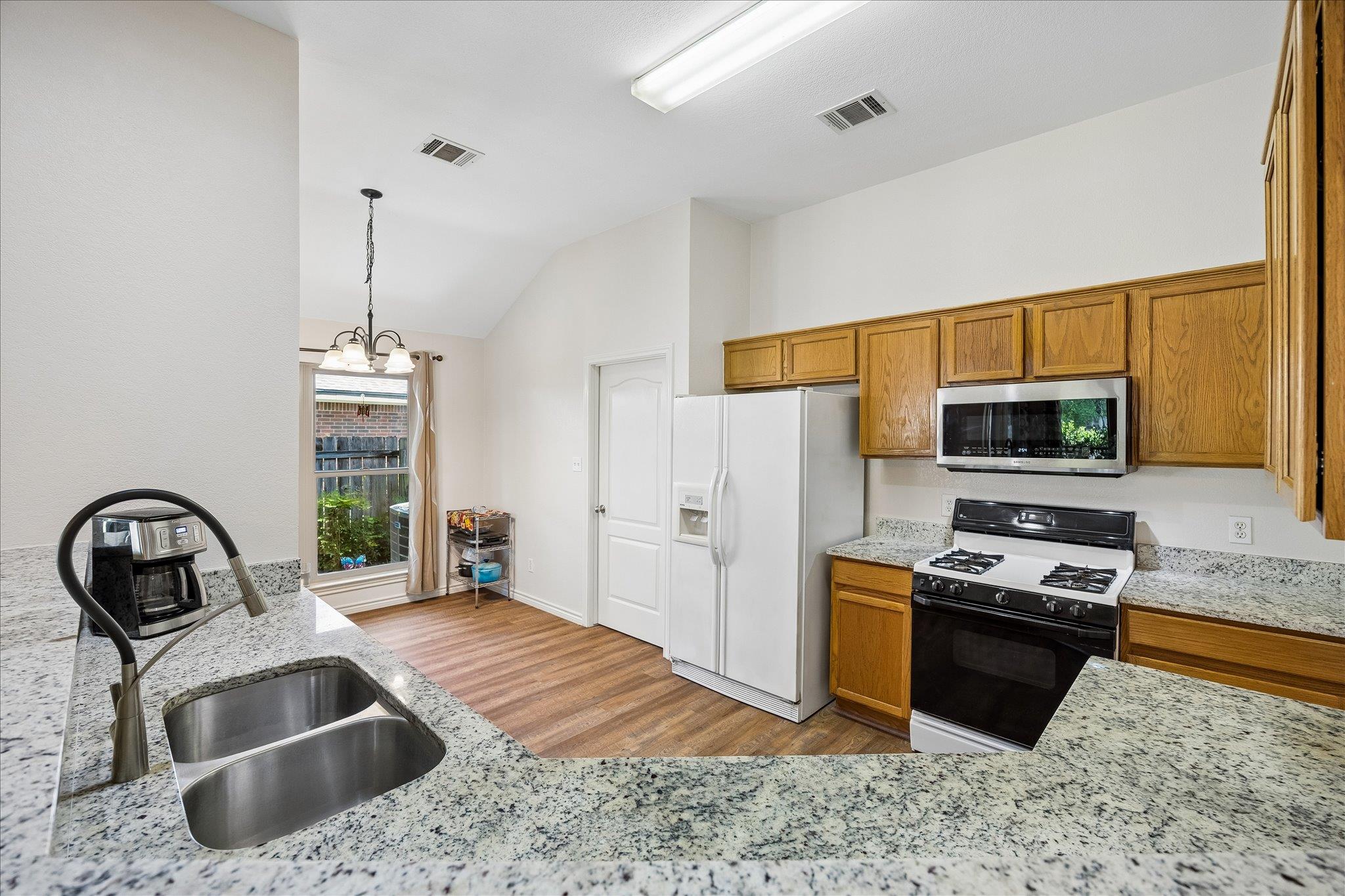 111 Finch Lane Georgetown TX 78626