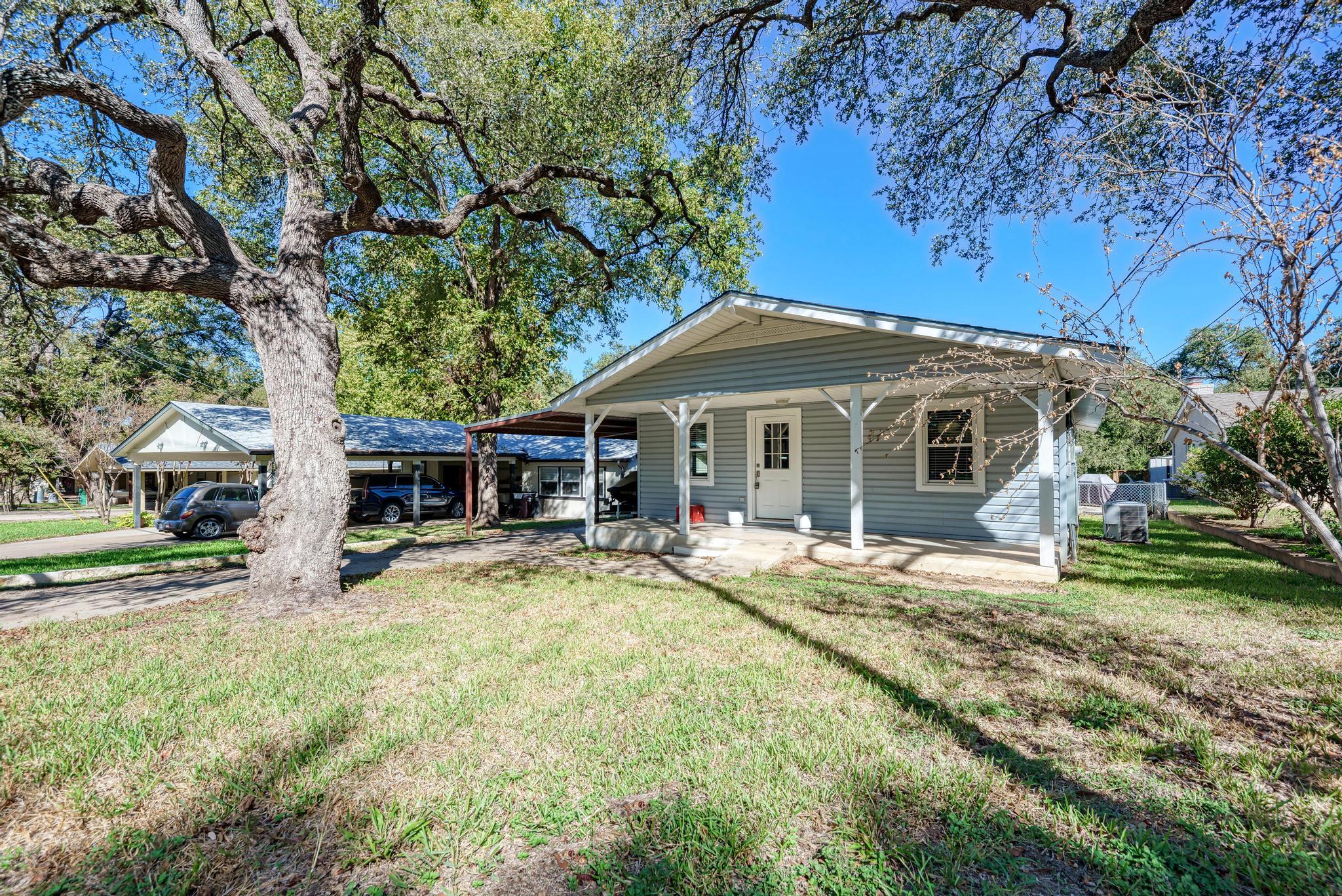 1113 County Road 132b Kingsland TX 78639