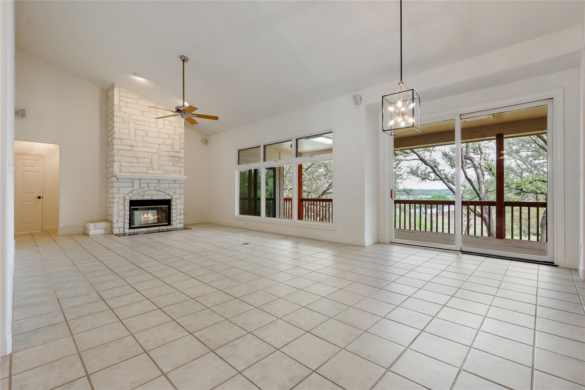 21604 Arrowhead Point Lago Vista TX 78645