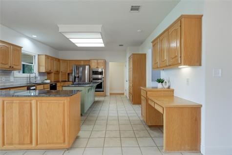 21604 Arrowhead Point Lago Vista TX 78645