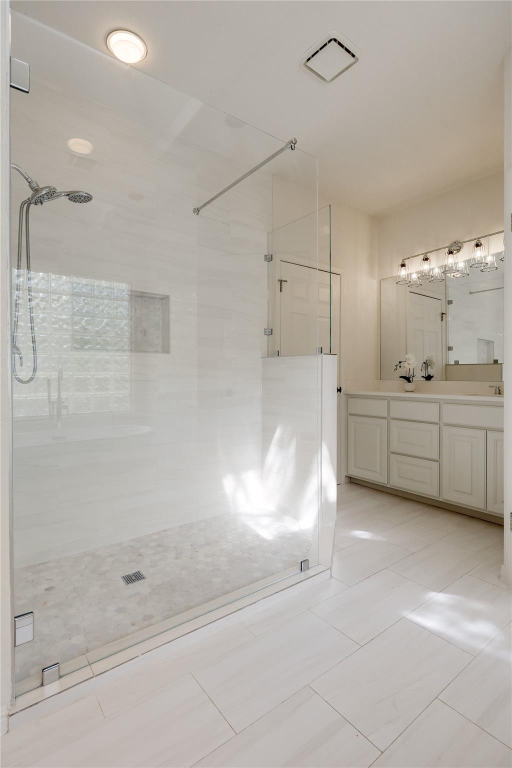 21604 Arrowhead Point Lago Vista TX 78645