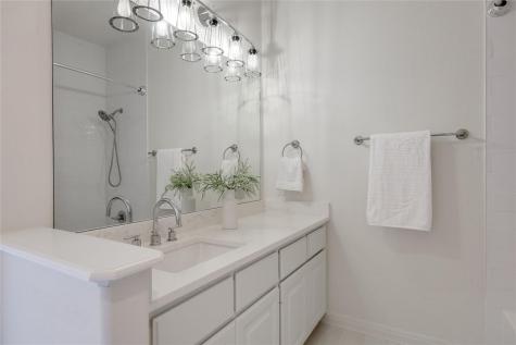 21604 Arrowhead Point Lago Vista TX 78645