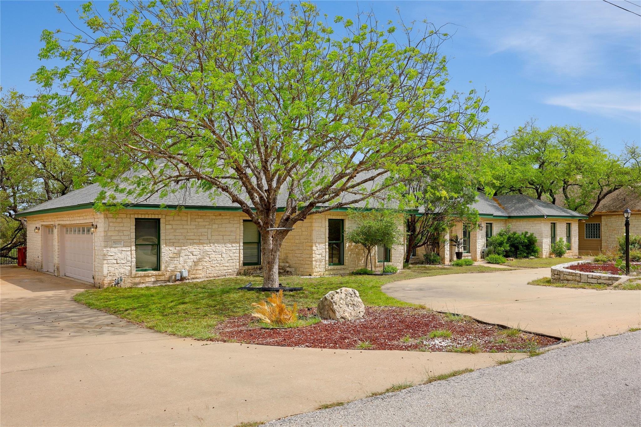 21604 Arrowhead Point Lago Vista TX 78645
