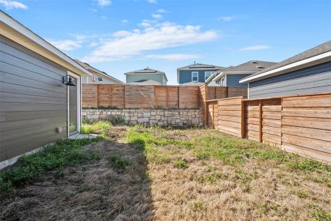 131 Santa Julia Kyle TX 78640