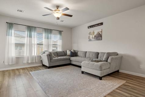 1011 Round Bale Road Hutto TX 78634