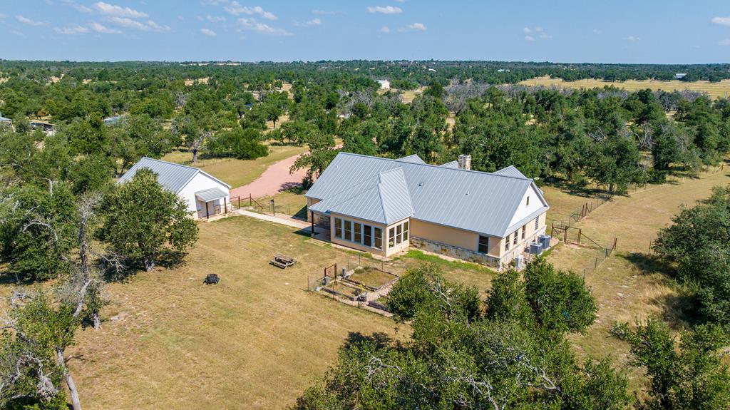 1282 Vintage Oaks Drive Doss TX 78618