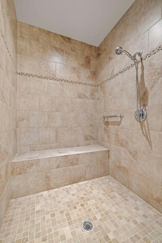 1282 Vintage Oaks Drive Doss TX 78618