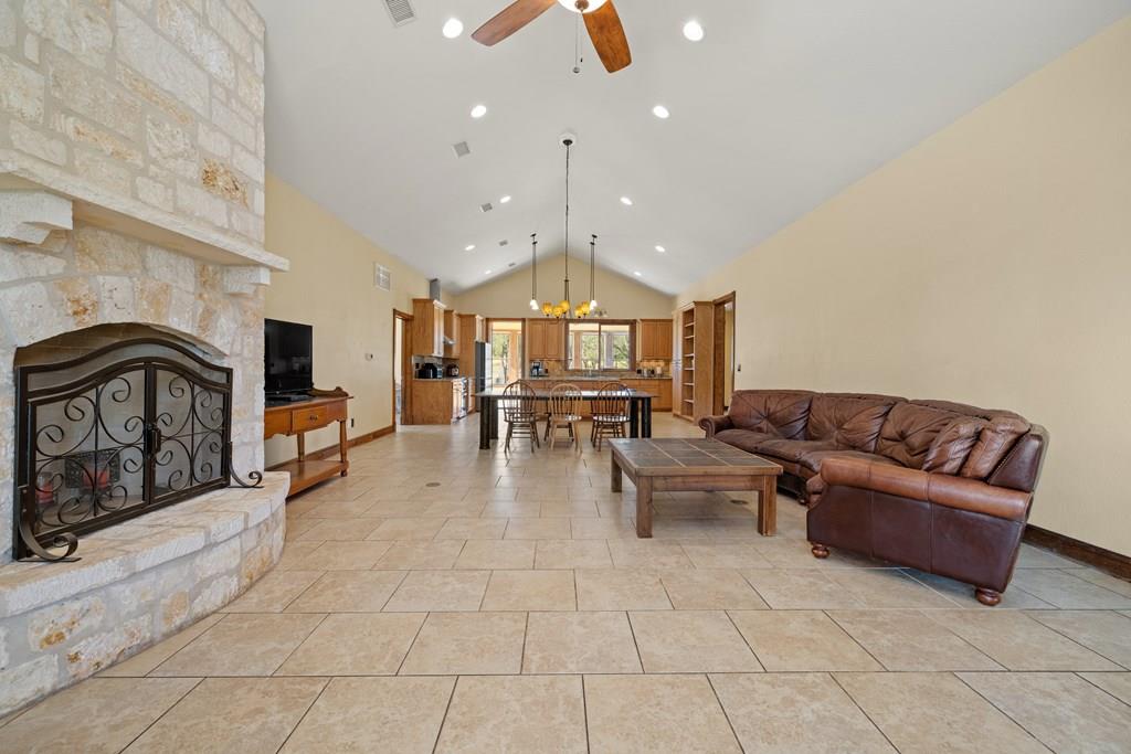 1282 Vintage Oaks Drive Doss TX 78618