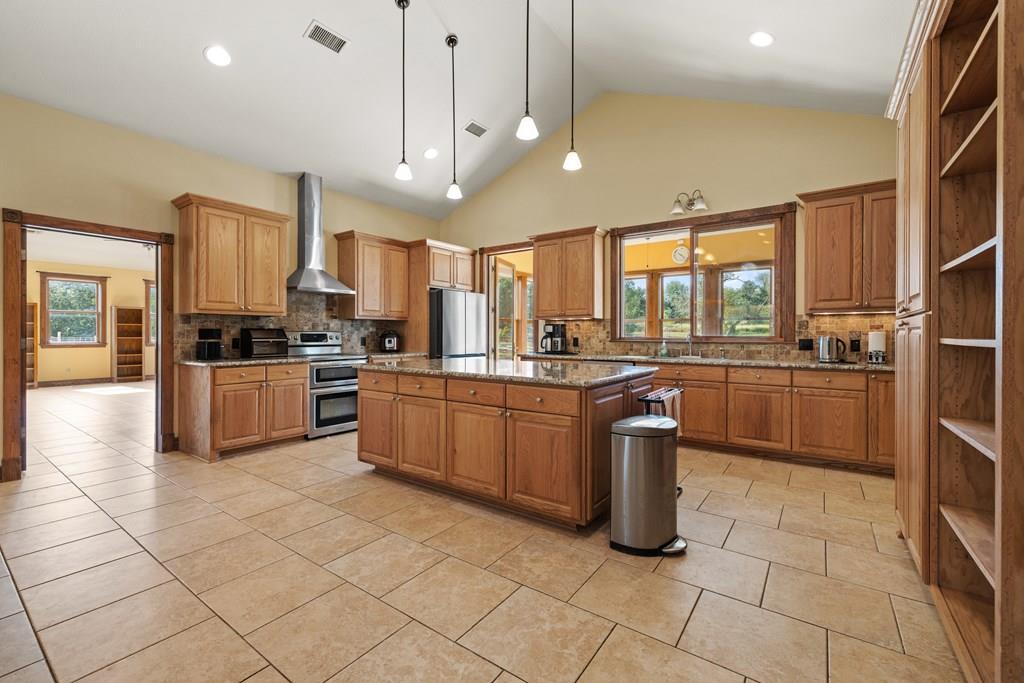 1282 Vintage Oaks Drive Doss TX 78618