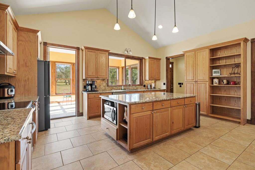 1282 Vintage Oaks Drive Doss TX 78618