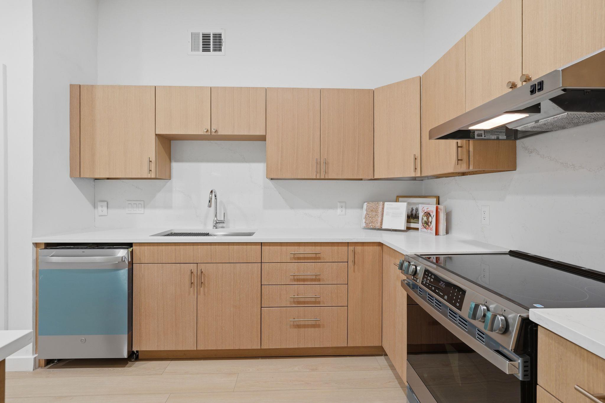 6804 Meadow Run Austin TX 78745