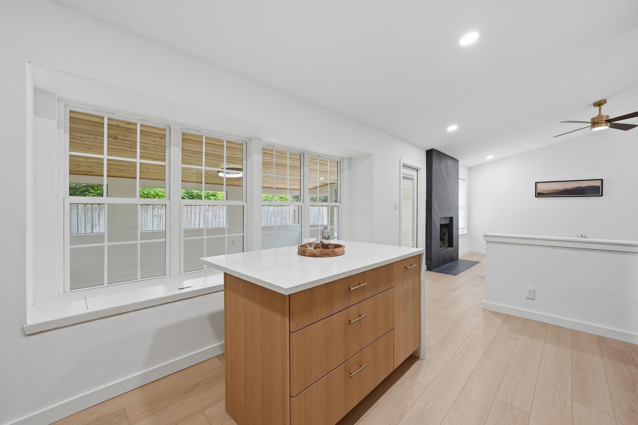 6804 Meadow Run Austin TX 78745