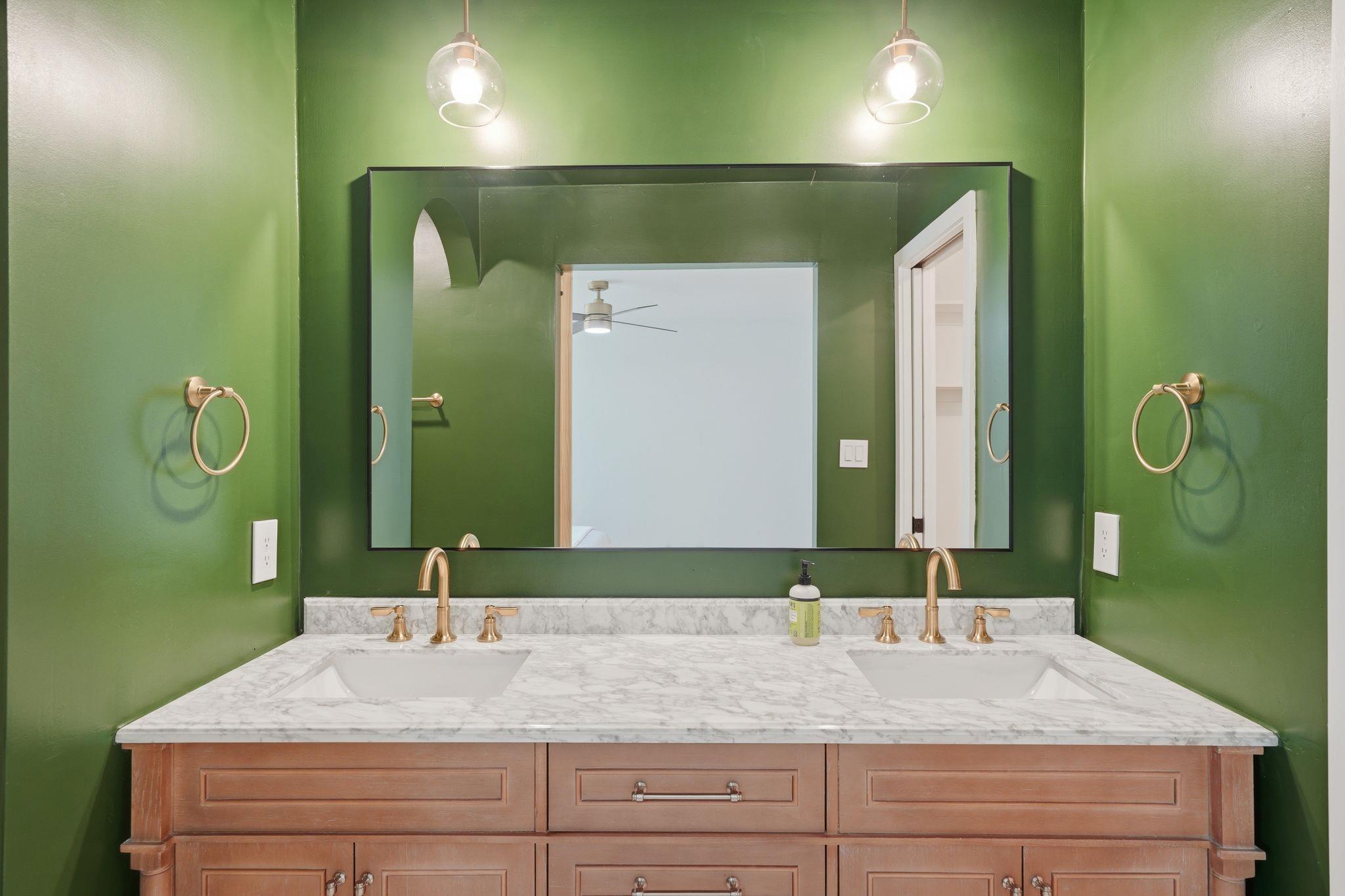 6804 Meadow Run Austin TX 78745