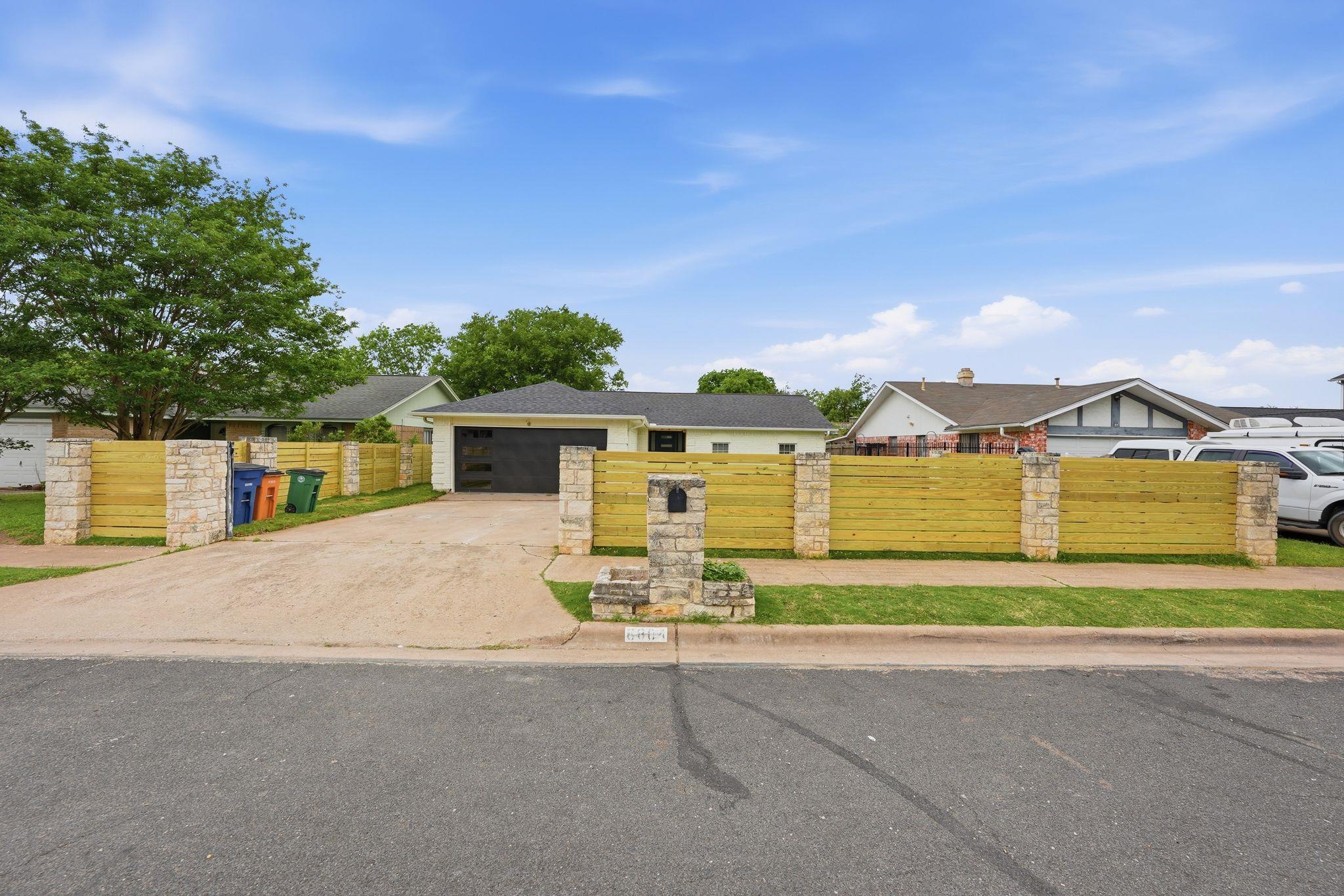 6804 Meadow Run Austin TX 78745