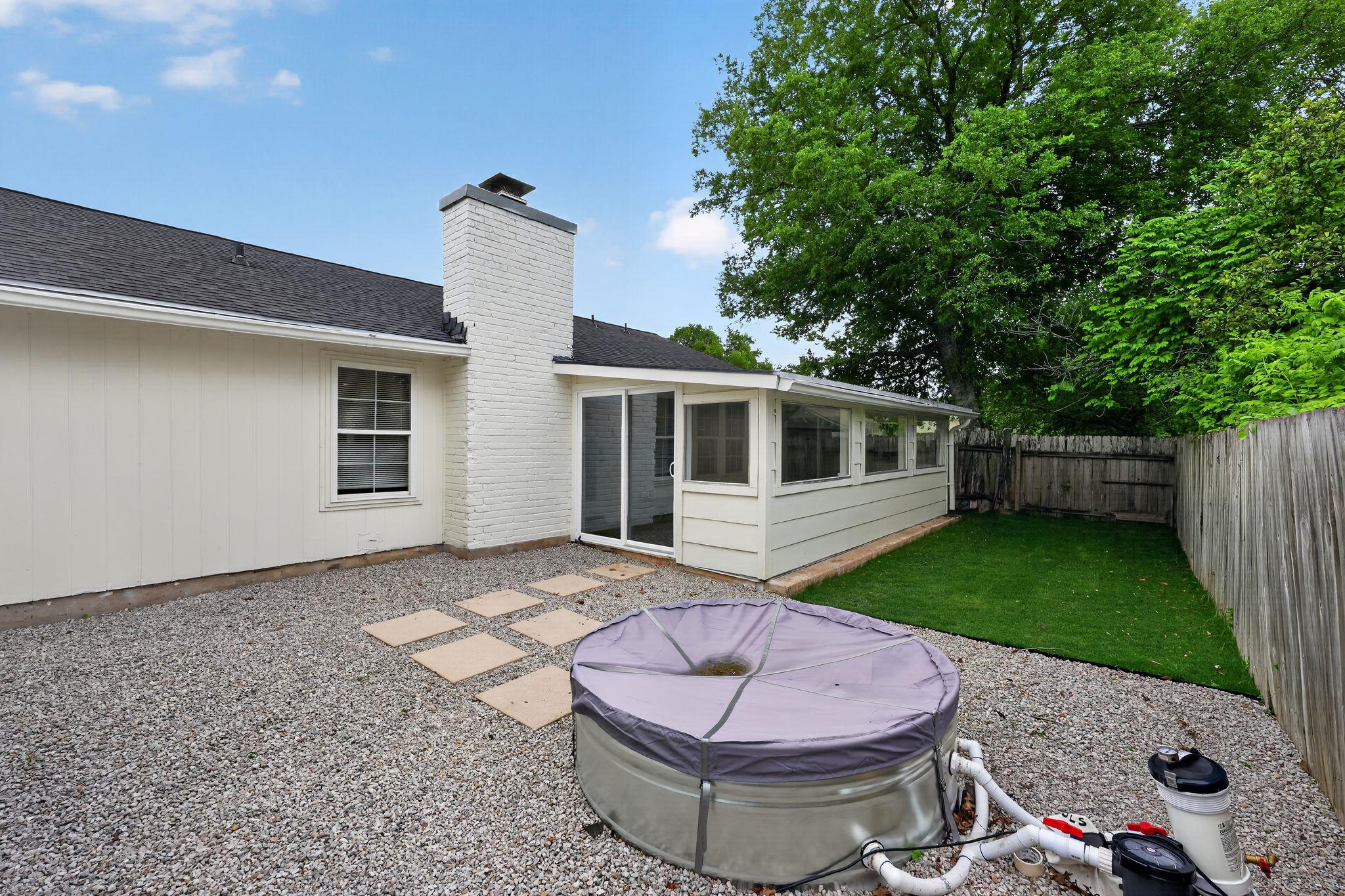 6804 Meadow Run Austin TX 78745