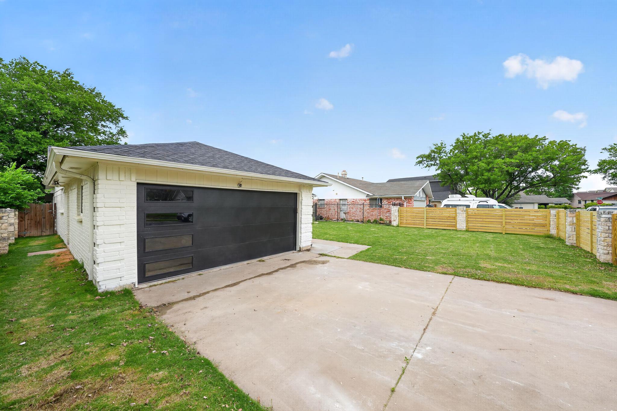 6804 Meadow Run Austin TX 78745