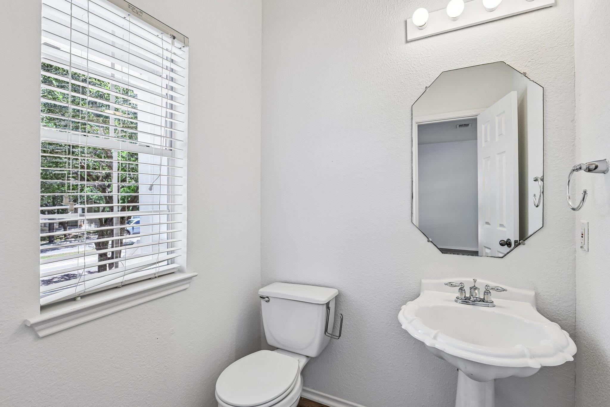 1000 Monadale Trail Round Rock TX 78664