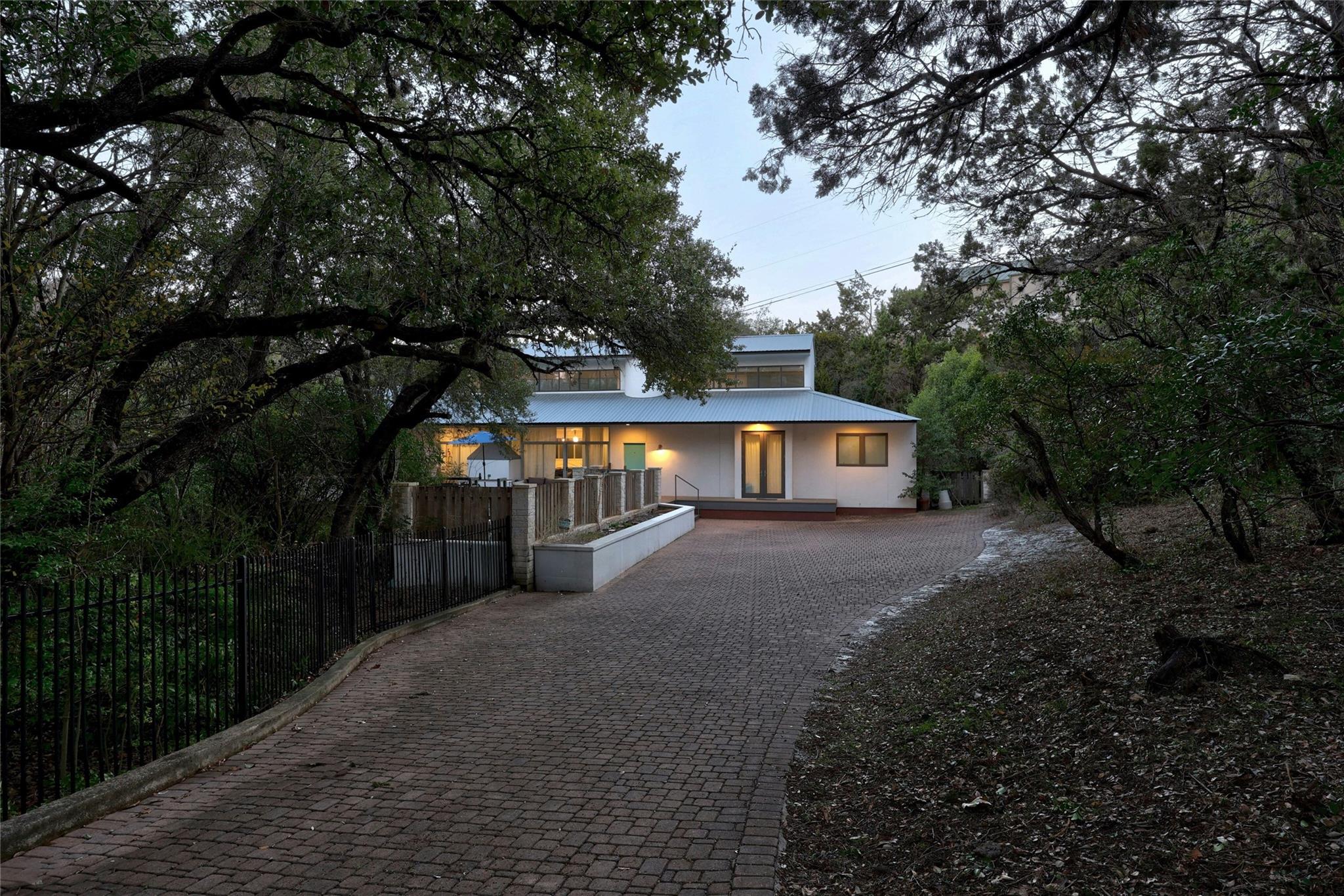 2909 Stratford Drive Austin TX 78746