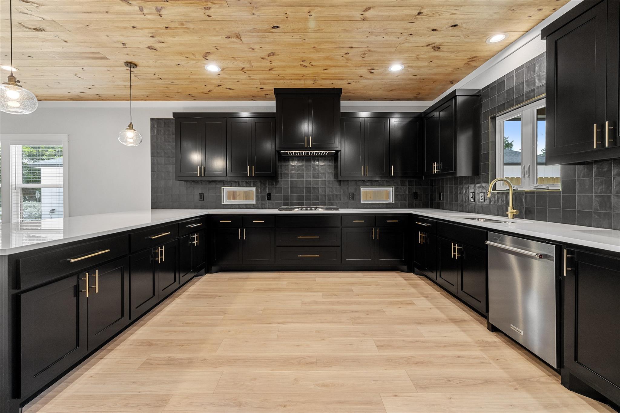 705 Sloan Street Taylor TX 76574