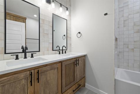 705 Sloan Street Taylor TX 76574