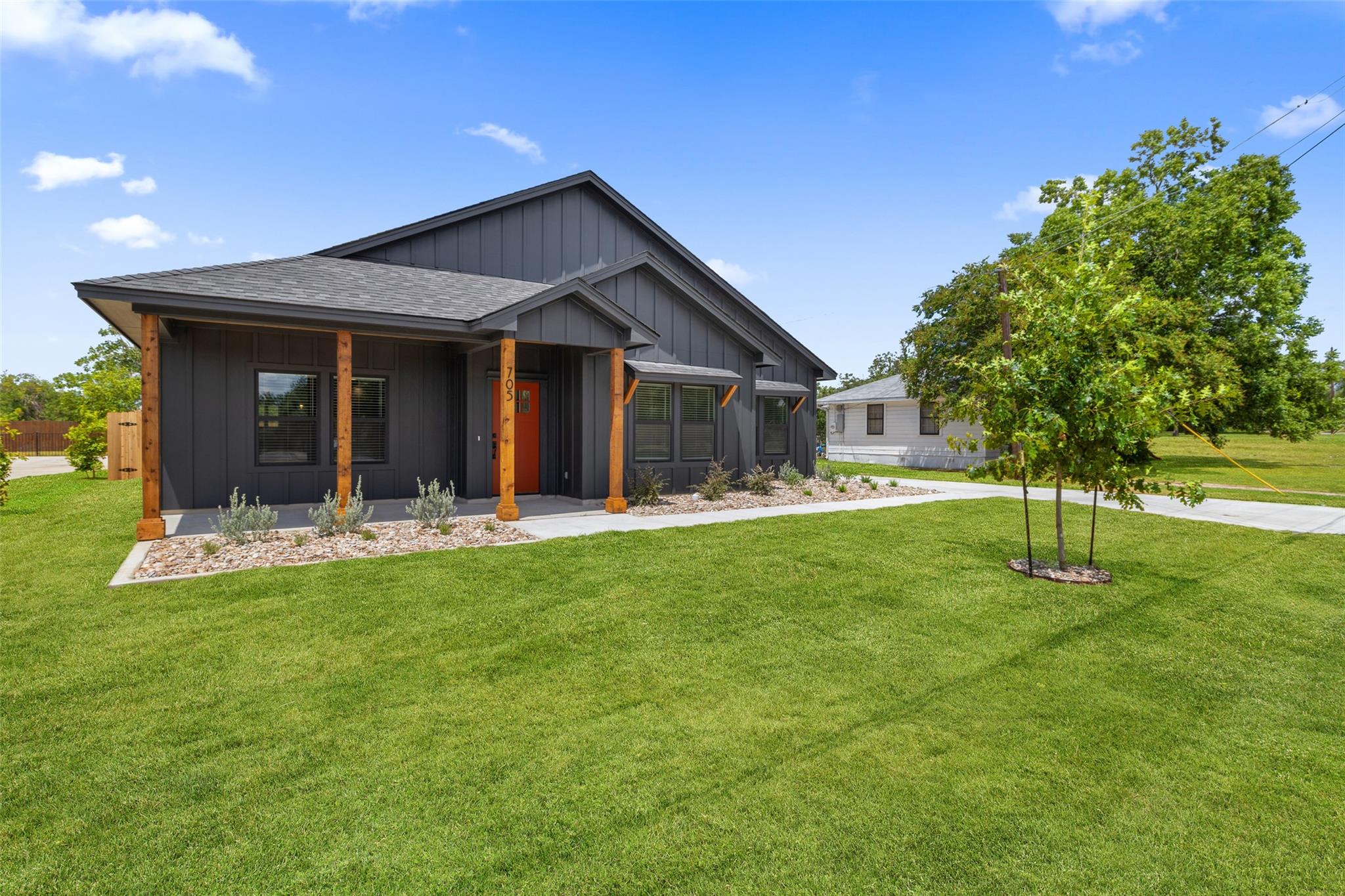 705 Sloan Street Taylor TX 76574