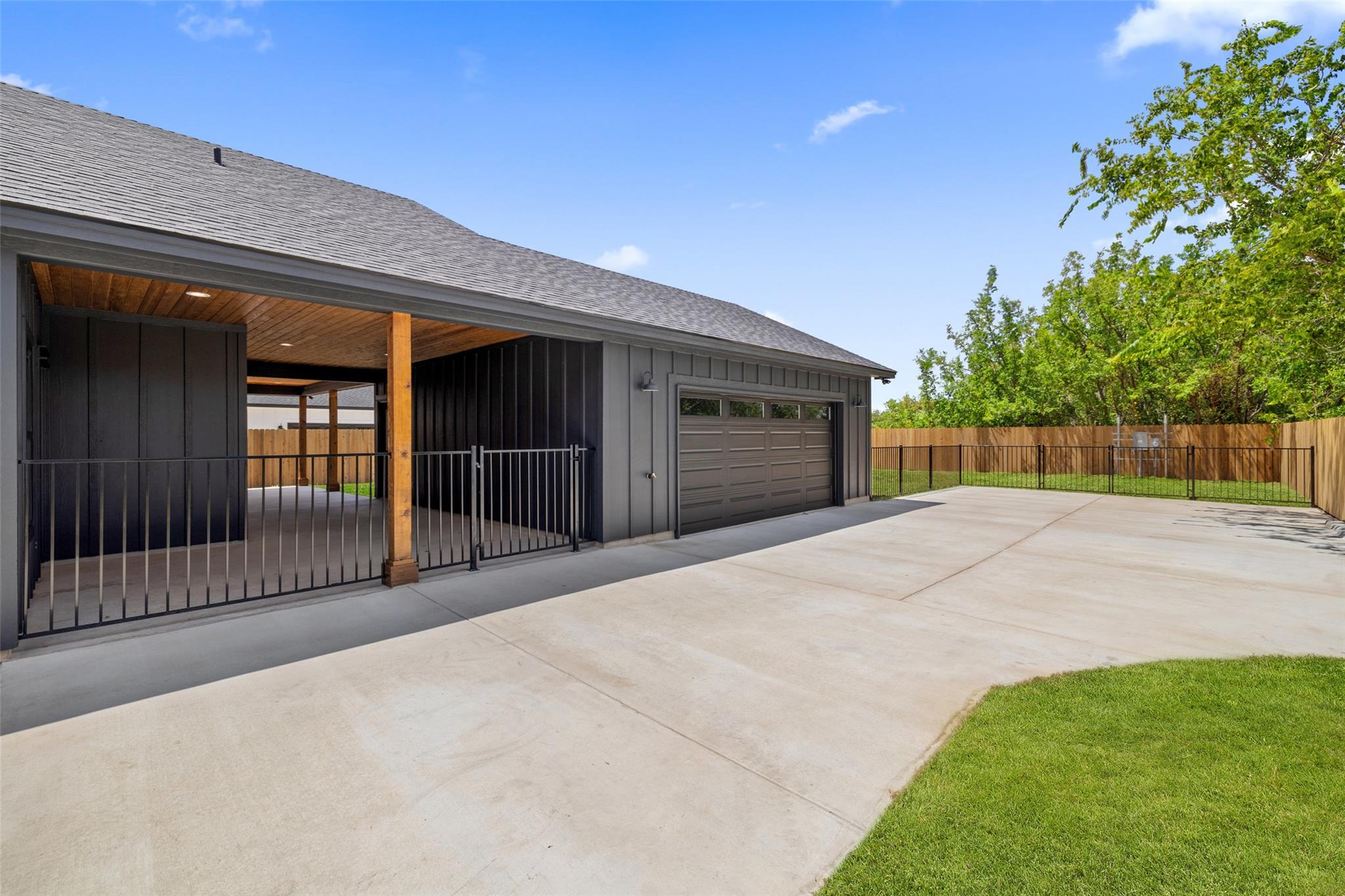 705 Sloan Street Taylor TX 76574