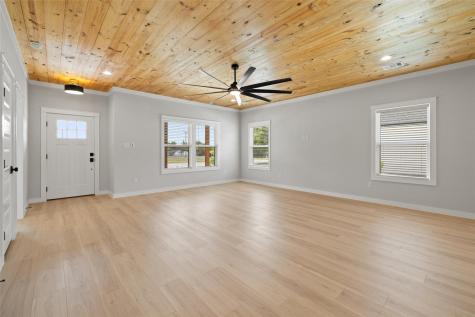 705 Sloan Street Taylor TX 76574