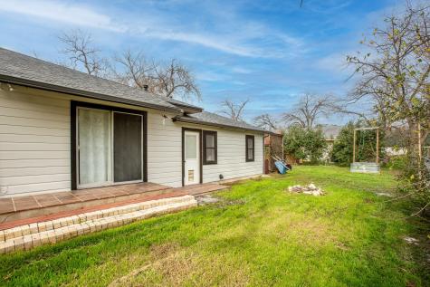 803 Peach Street Seguin TX 78155