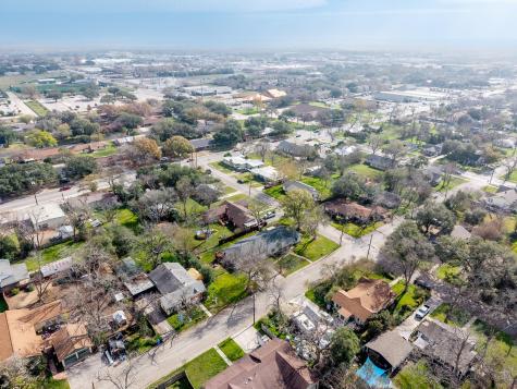 803 Peach Street Seguin TX 78155