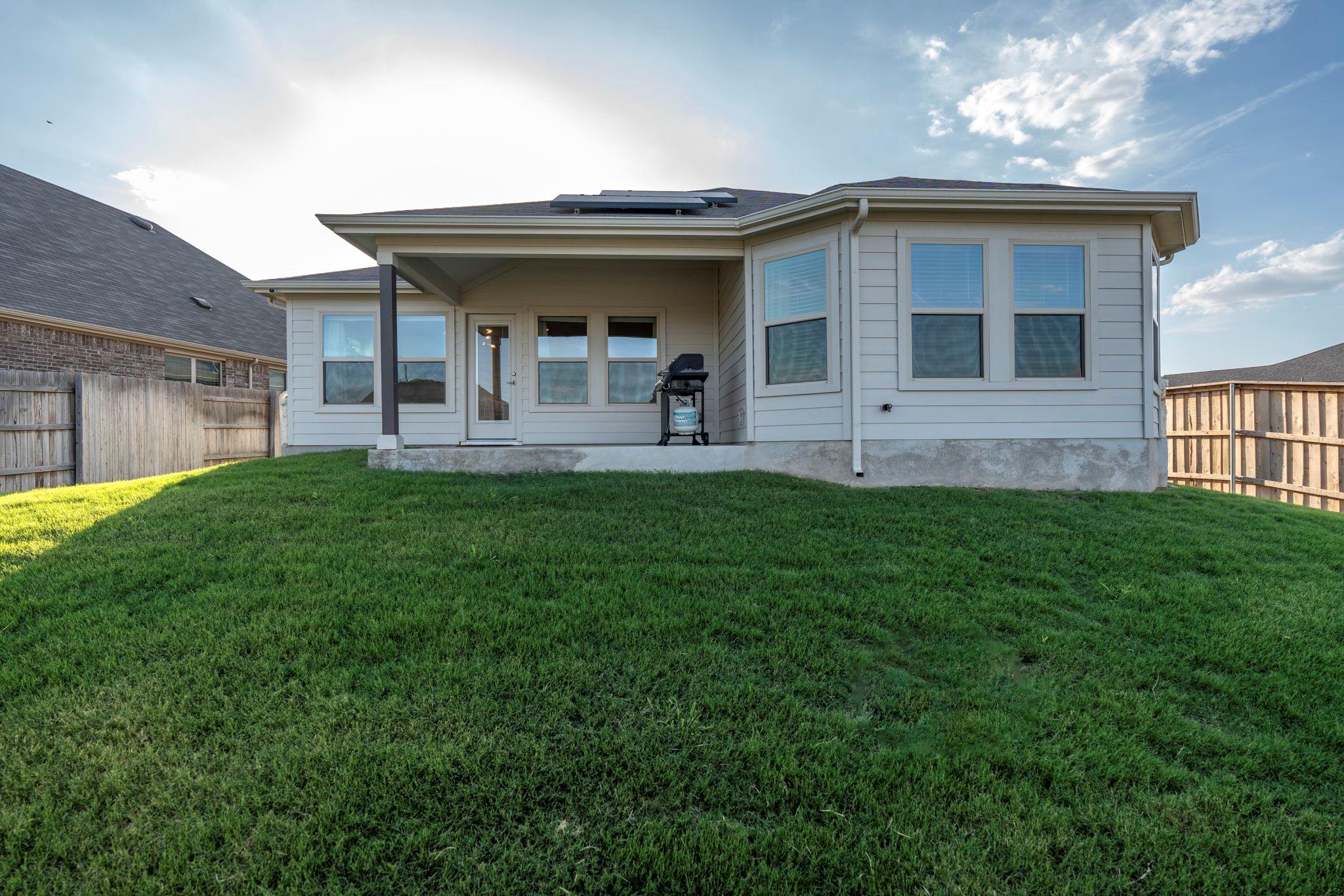 463 Oleander Loop Buda TX 78610