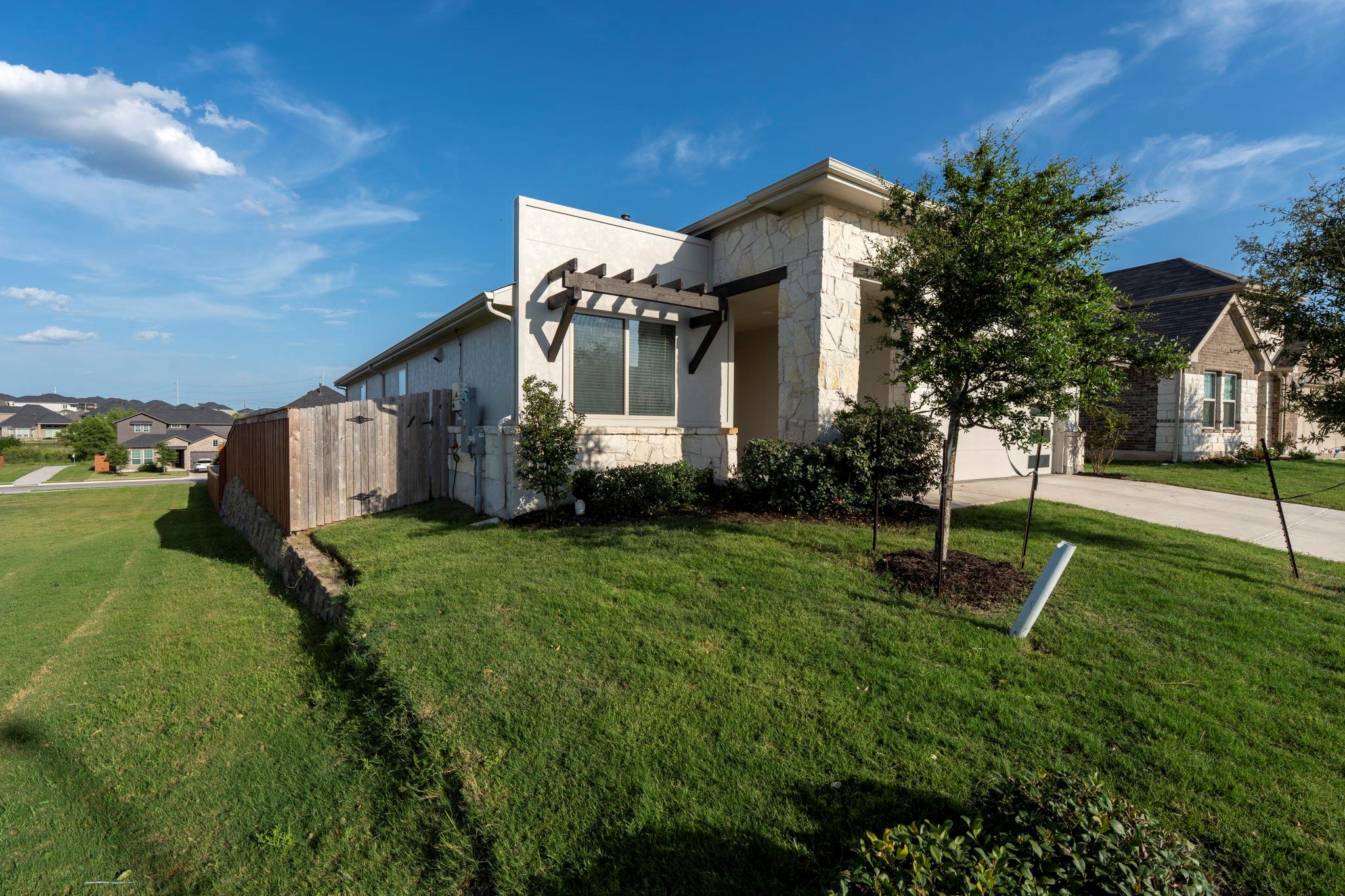 463 Oleander Loop Buda TX 78610