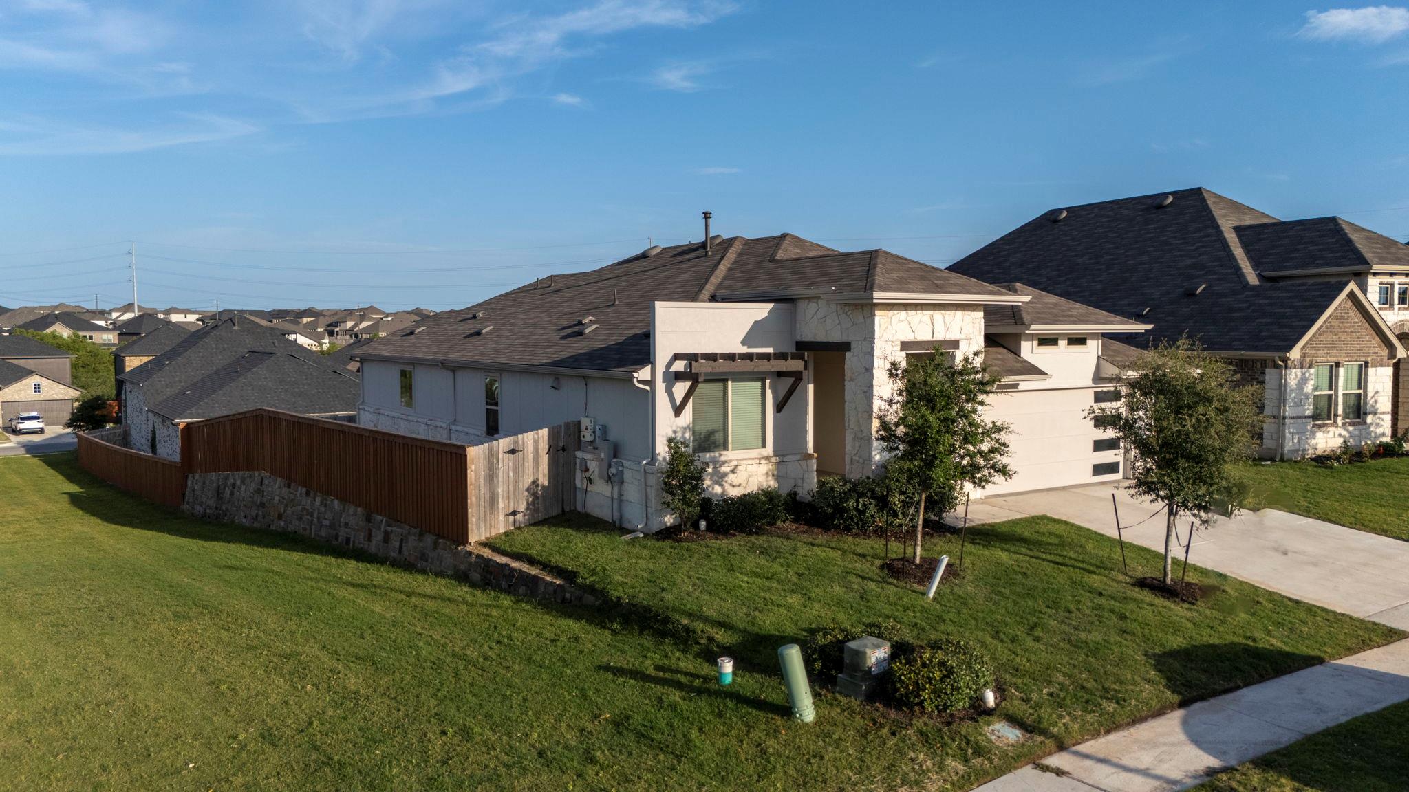 463 Oleander Loop Buda TX 78610