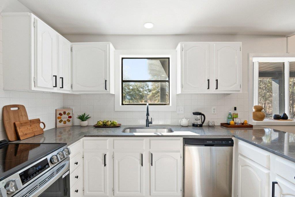 234 Woodcreek Drive Wimberley TX 78676