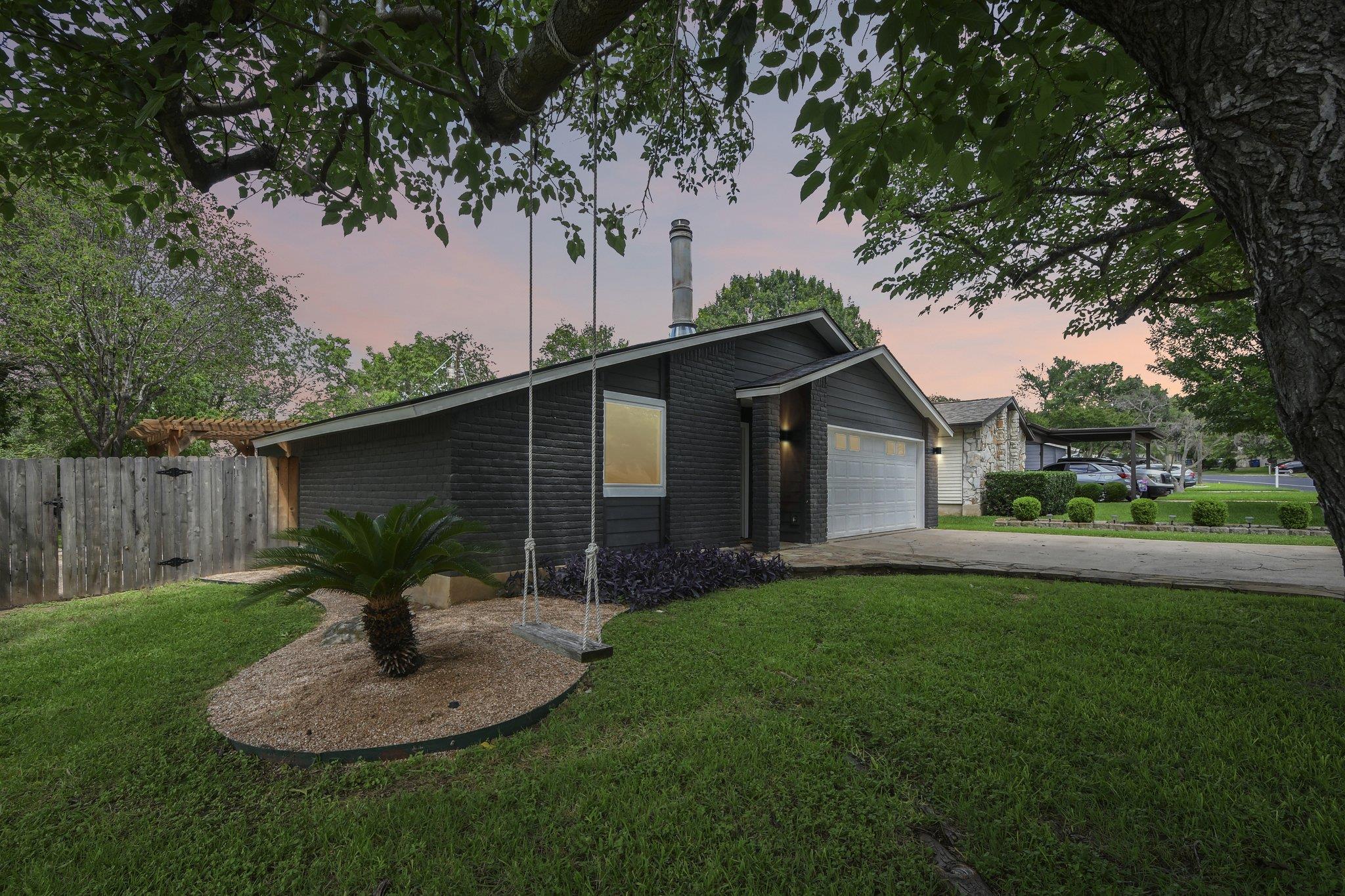 3216 Plantation Road Austin TX 78745