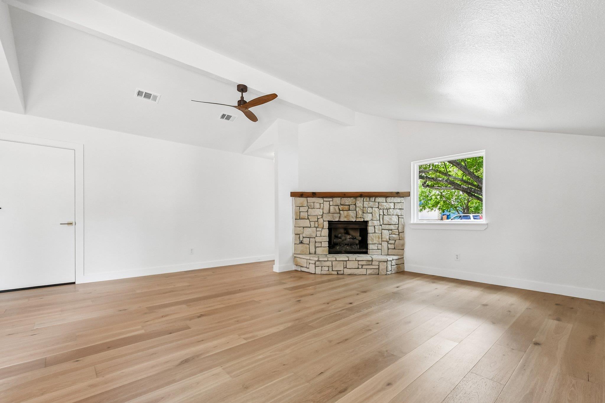 3216 Plantation Road Austin TX 78745