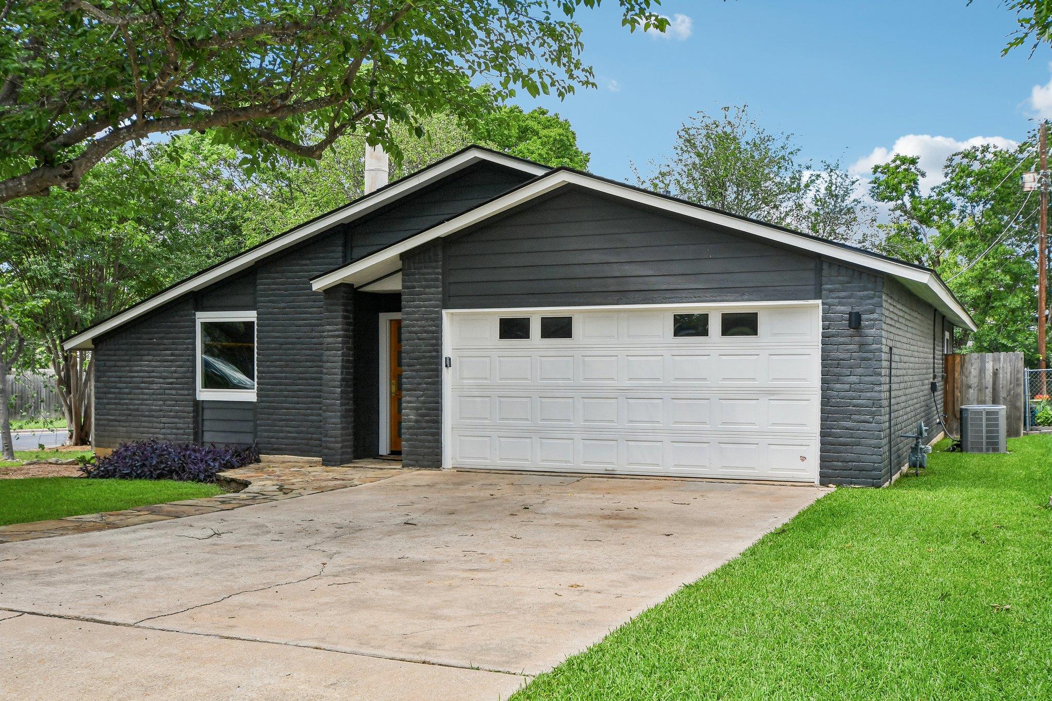 3216 Plantation Road Austin TX 78745