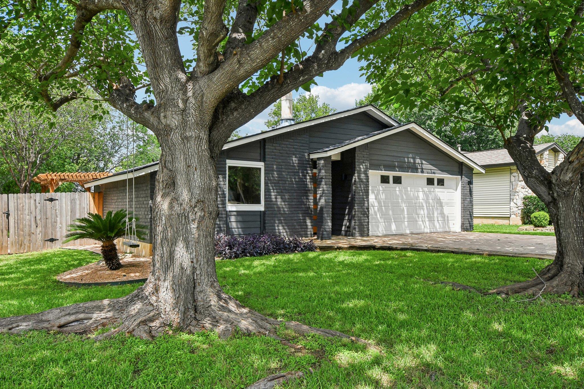 3216 Plantation Road Austin TX 78745