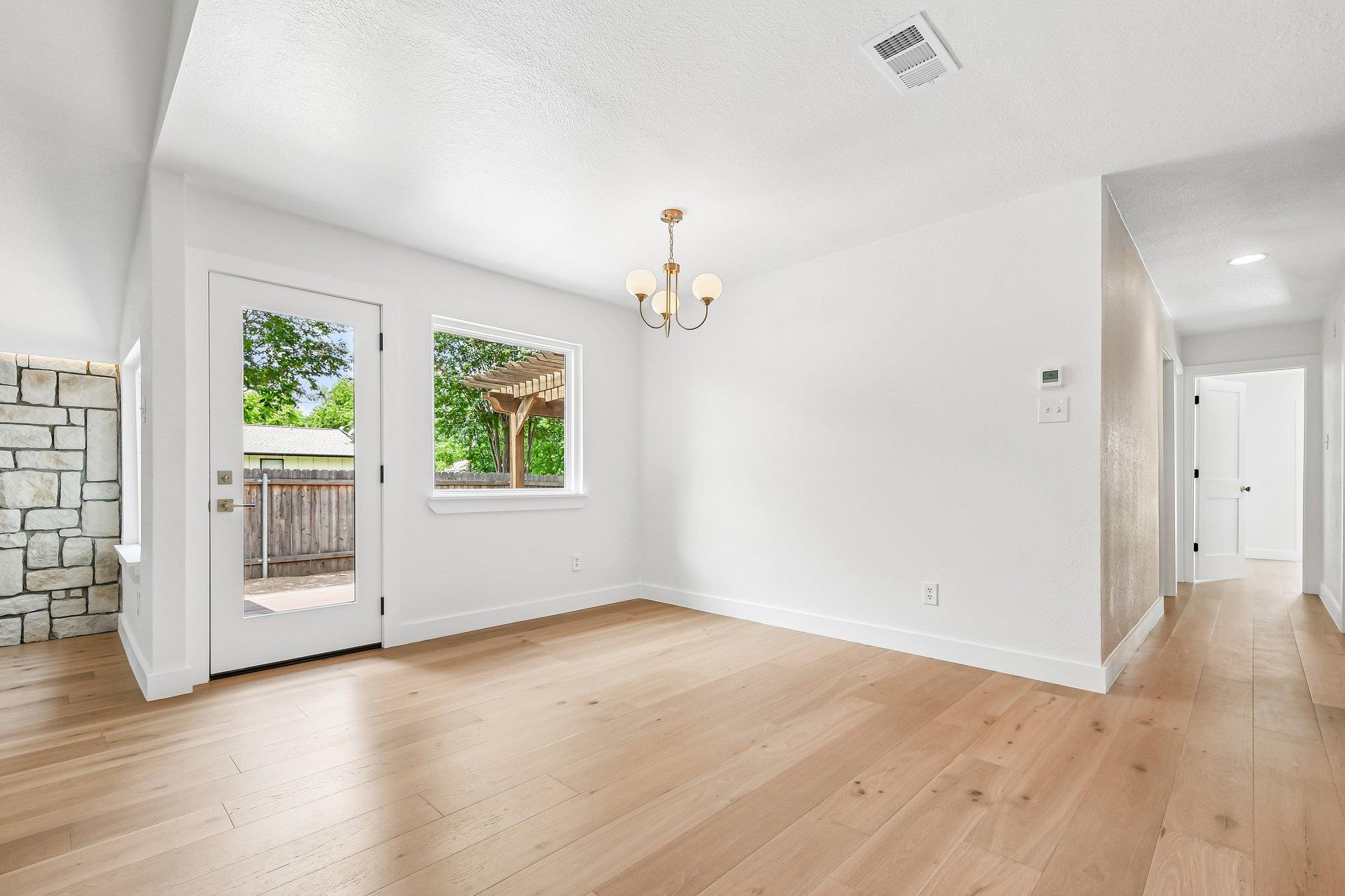 3216 Plantation Road Austin TX 78745